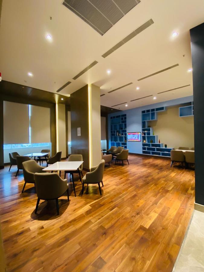 Country & Suites By Migrolino Hotel Lucknow