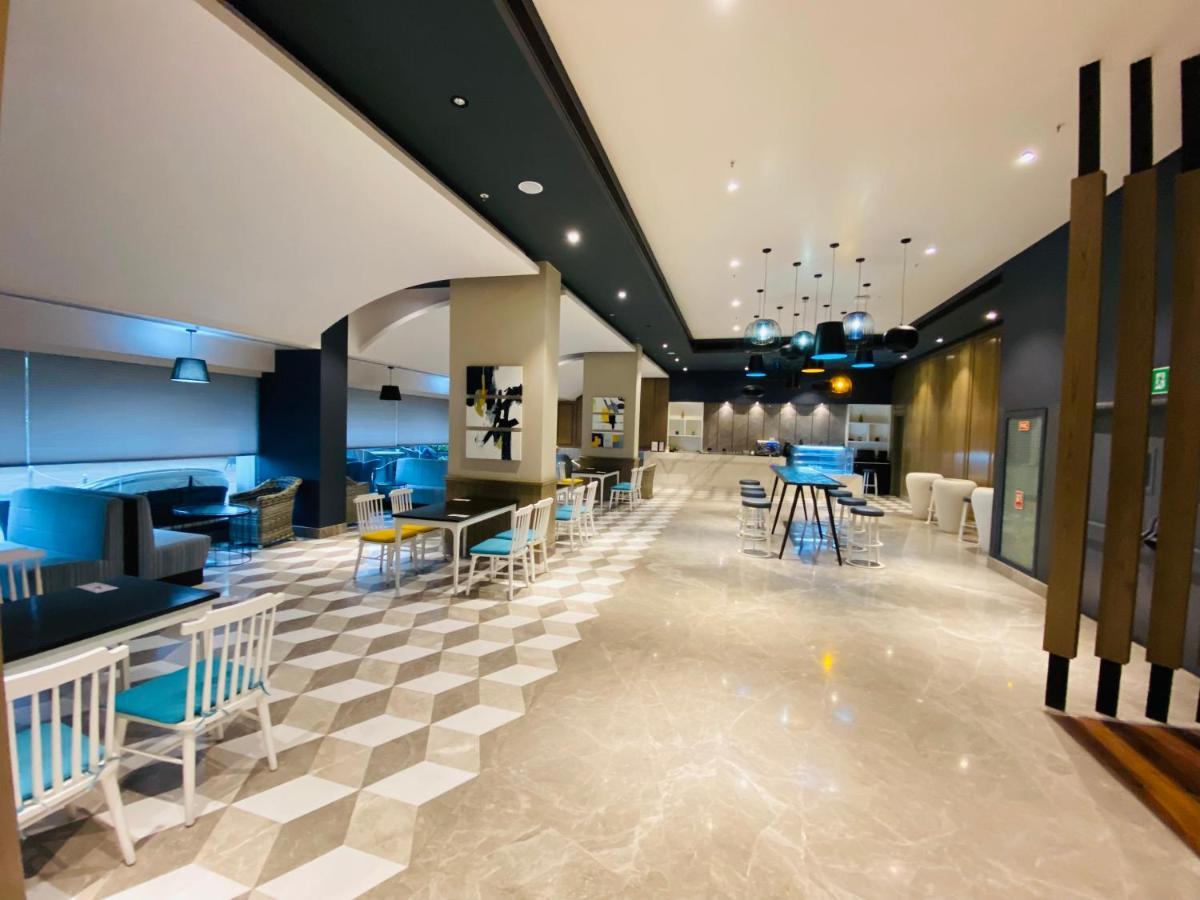 Country & Suites By Migrolino Hotel Lucknow